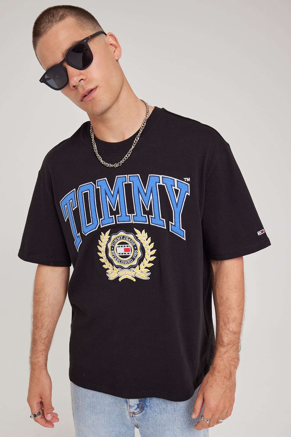 Universal Skater Tommy RBW White TJM Tee Store College Jeans –