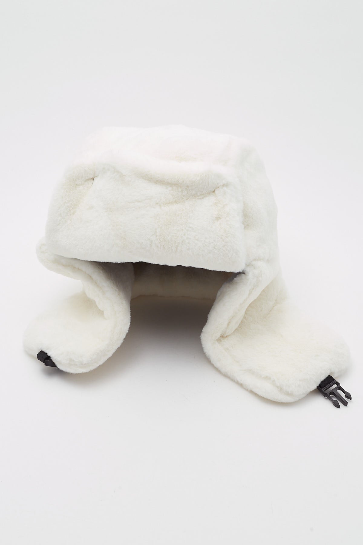 Token Faux Fur Trapper Hat White – Universal Store