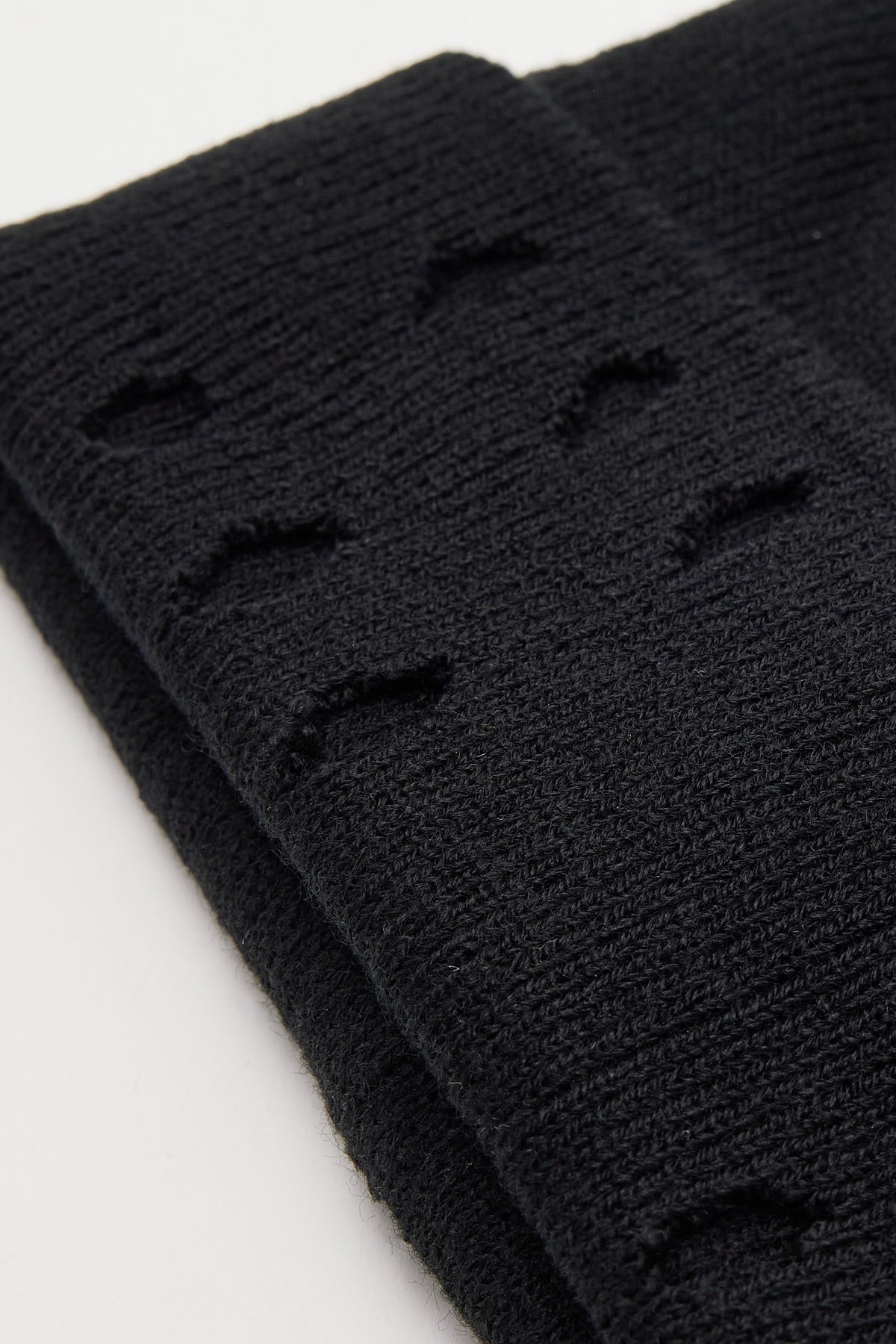 Neovision Distressed Beanie Black