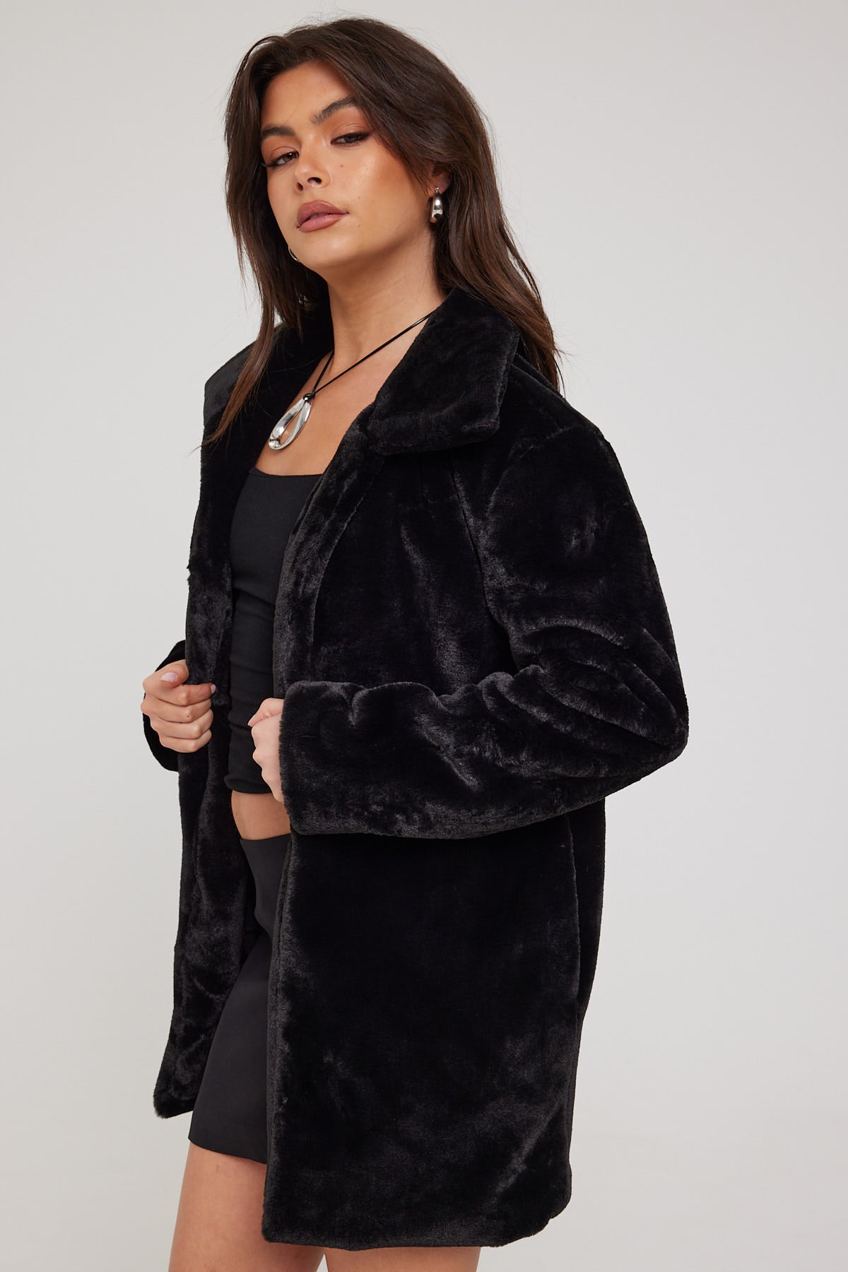 Perfect Stranger Mariah Faux Fur Coat Black – Universal Store