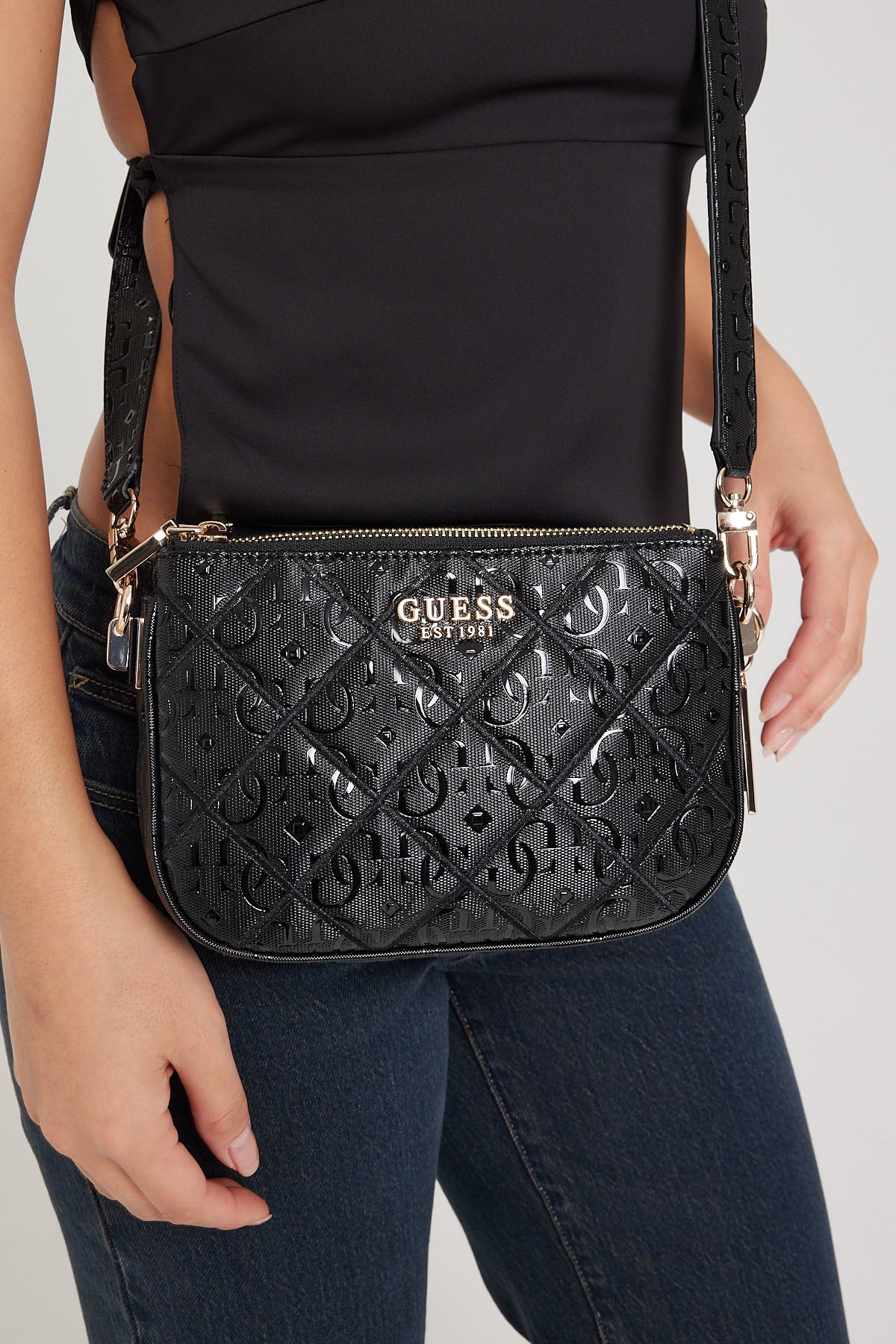 Guess hot sale handbags dfo