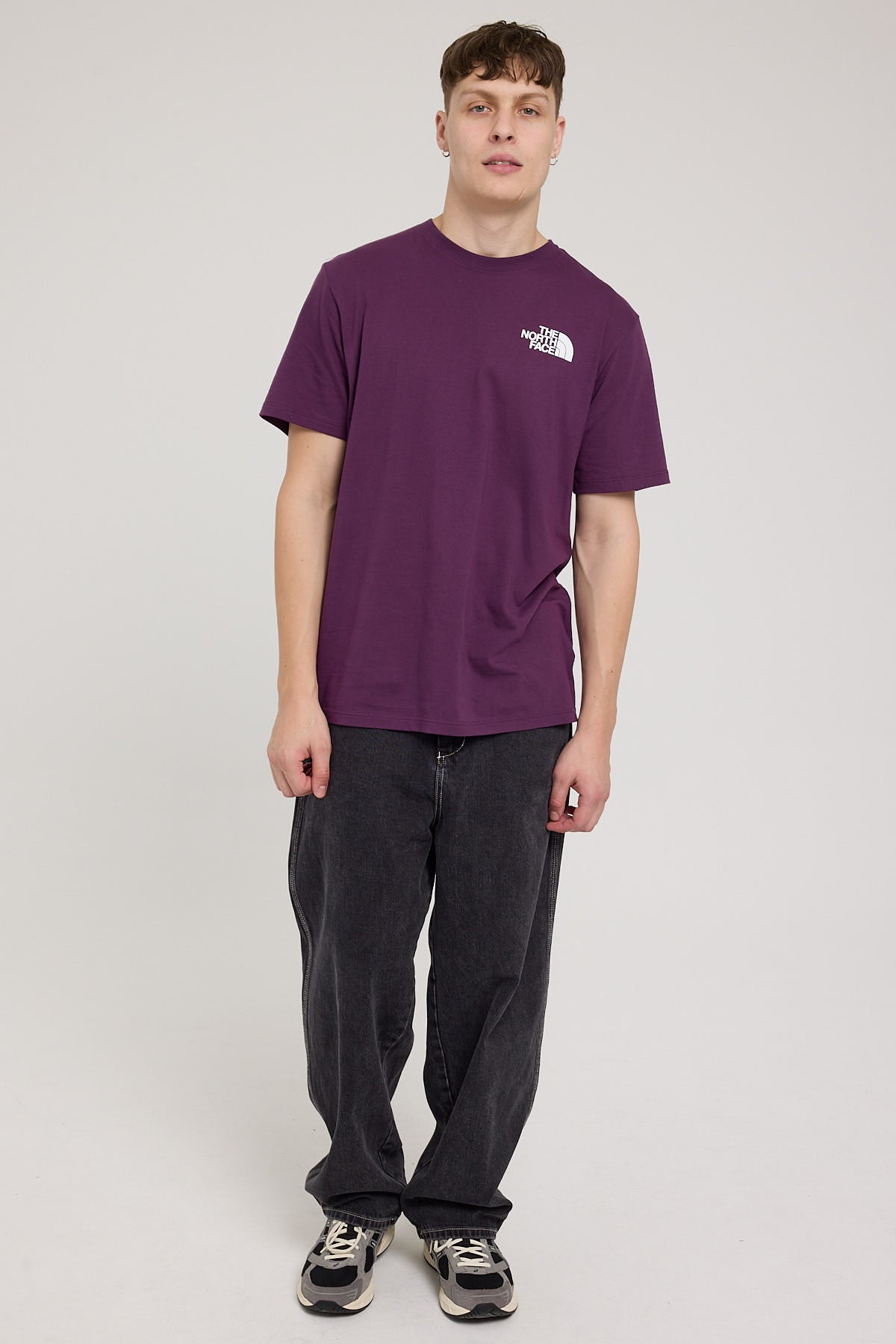 The North Face Box NSE Tee Black Current Purple