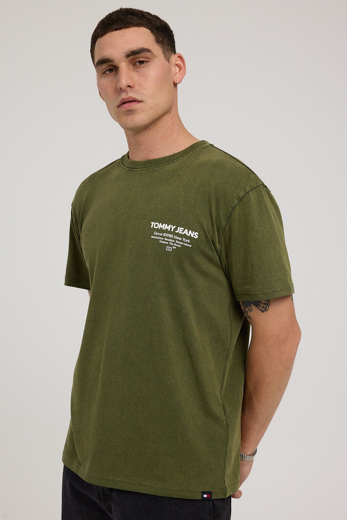 Tommy Jeans TJM Regular Washed Essential TJ Tee Drab Olive Green