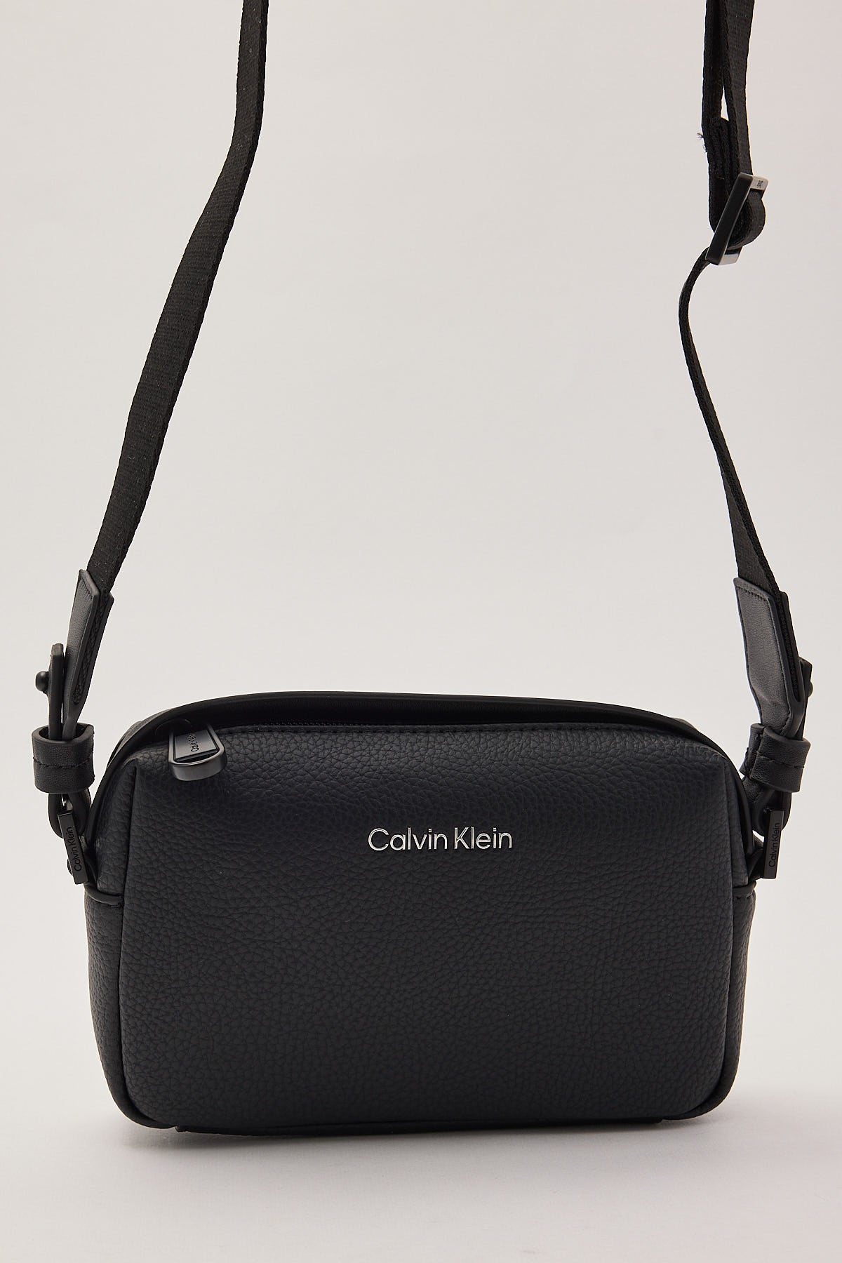 Calvin Klein Must Camera Bag S Black – Universal Store