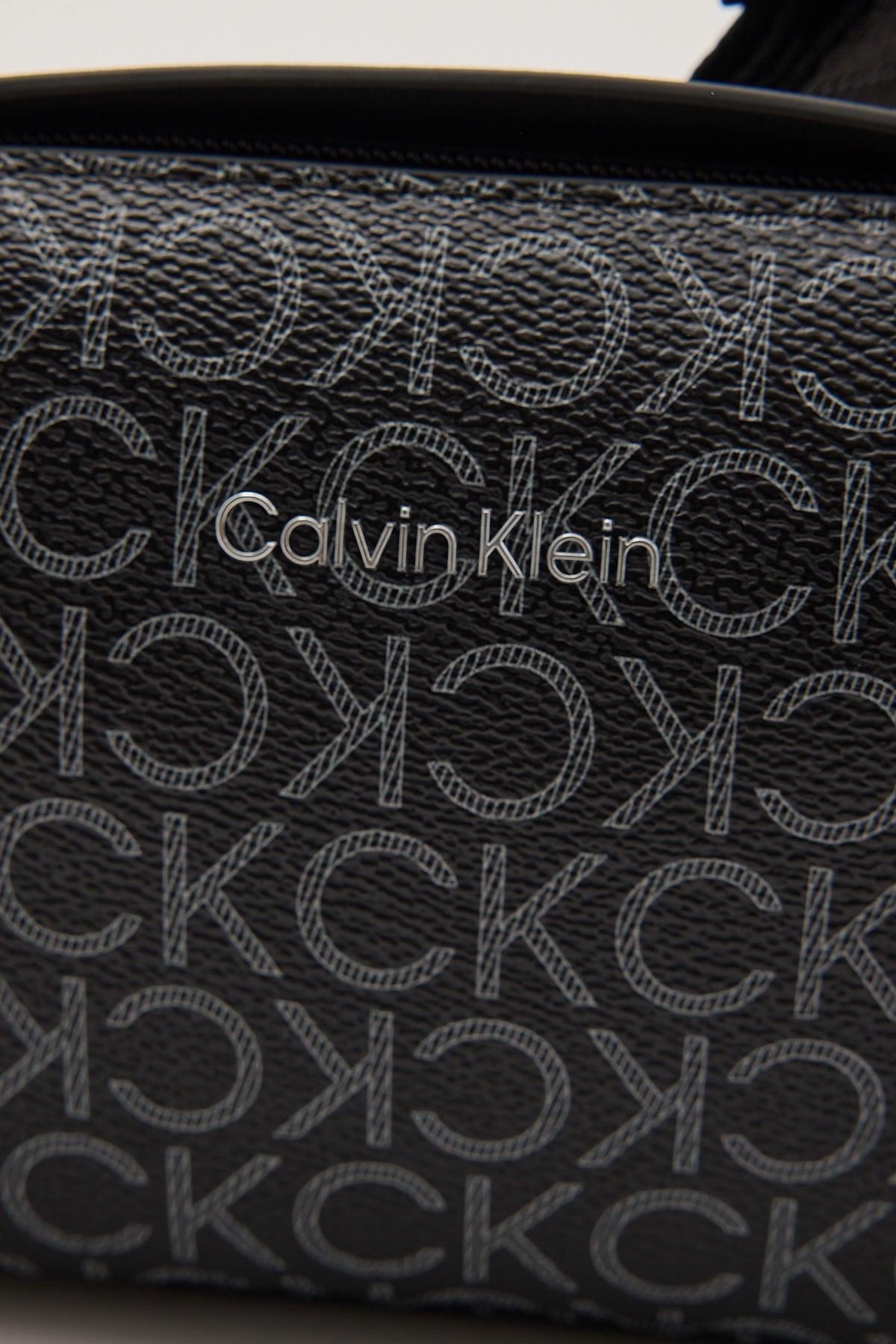 Calvin Klein Must Camera Bag S Mono