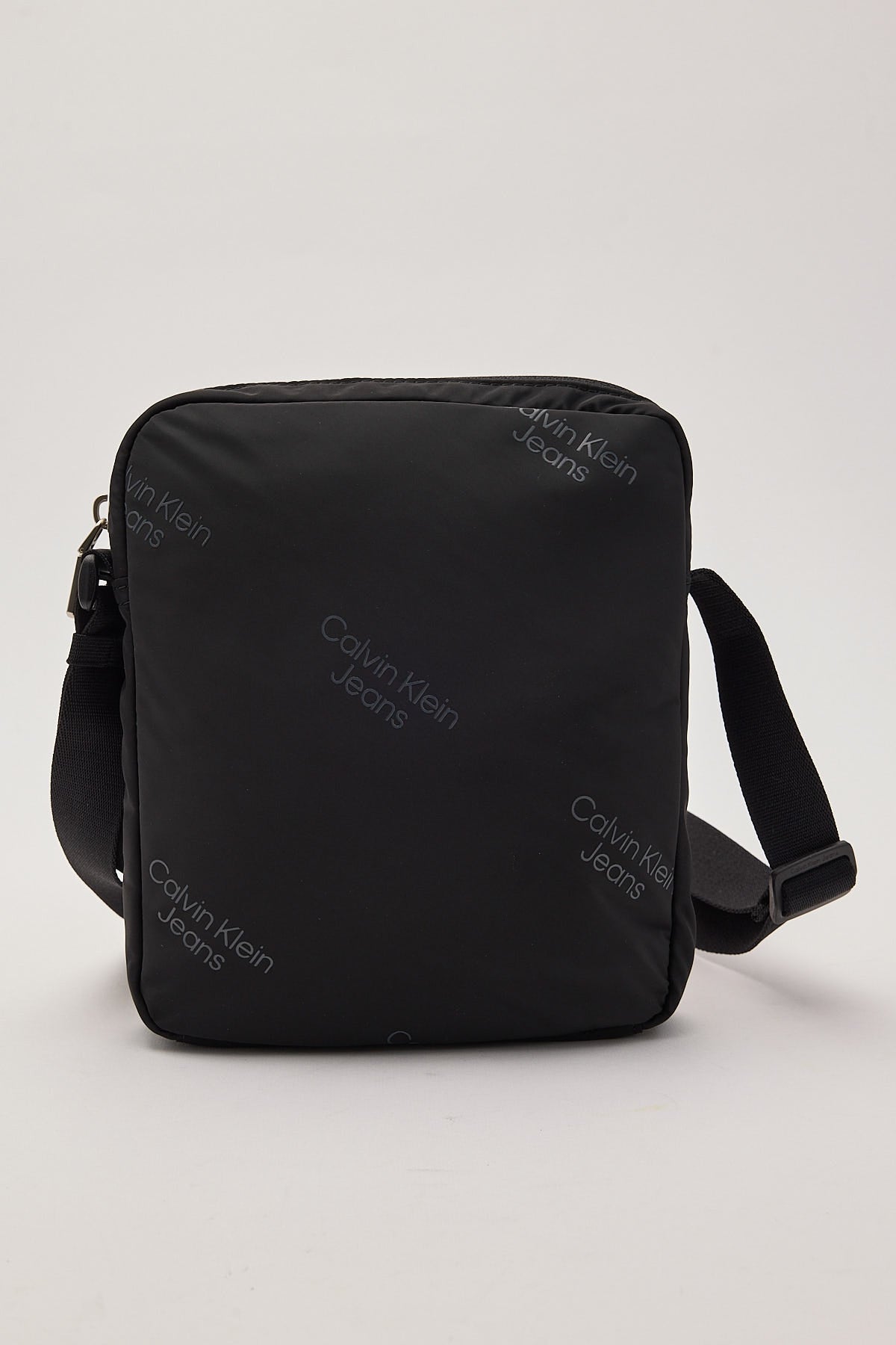 Calvin Klein Sports Essential Reporter Black