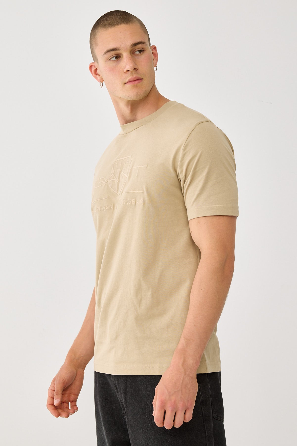 Gant Tonal Shield Tee Concrete Beige