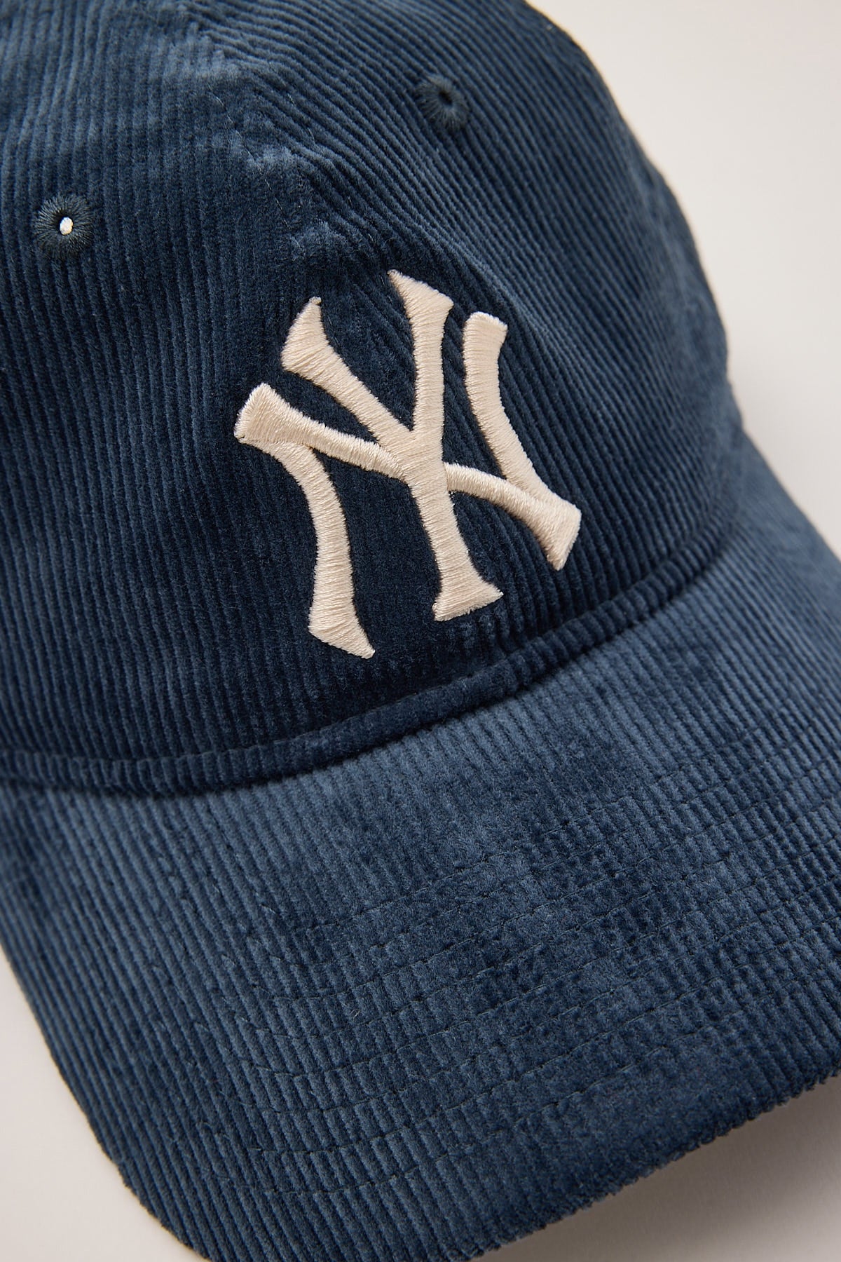 New Era 9Twenty NY Yankees Corduroy Blue/White