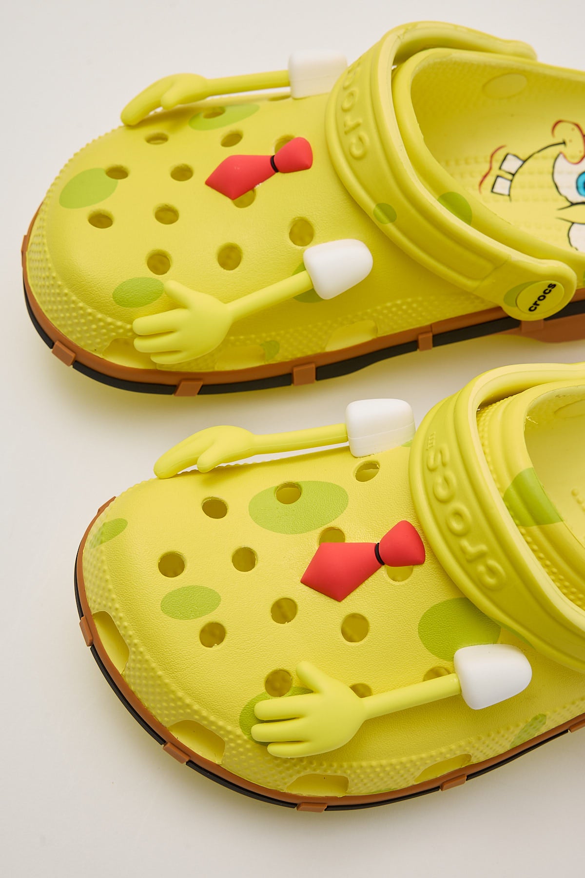 Crocs Mens Spongebob Classic Clog Yellow