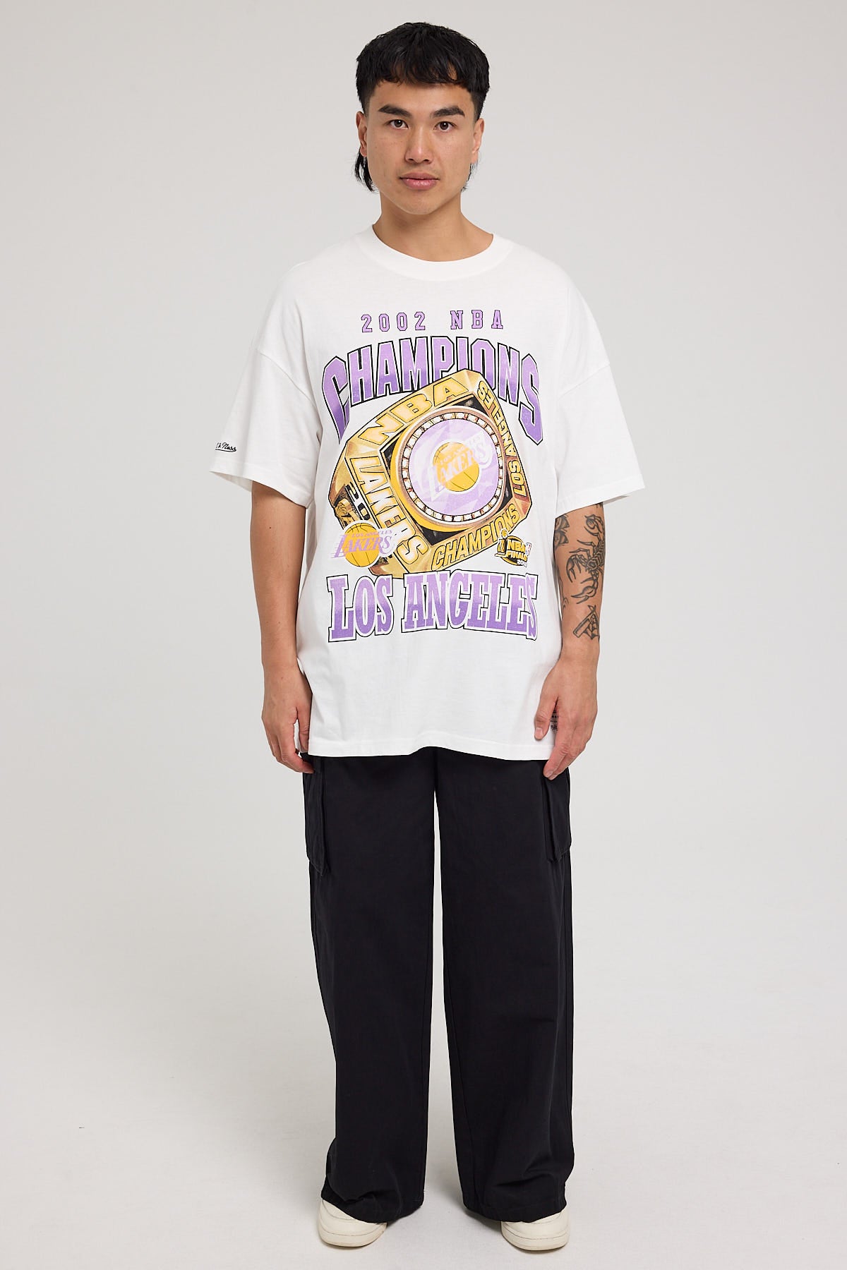 Mitchell & Ness Lakers Champions History Tee Vintage White