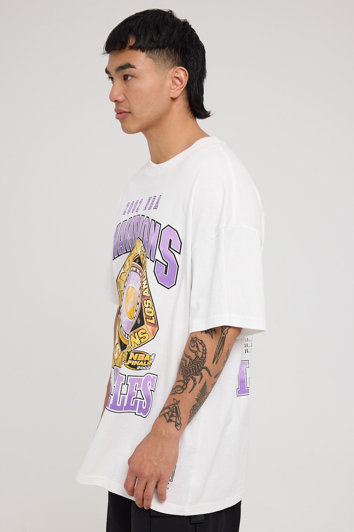 Mitchell & Ness Lakers Champions History Tee Vintage White