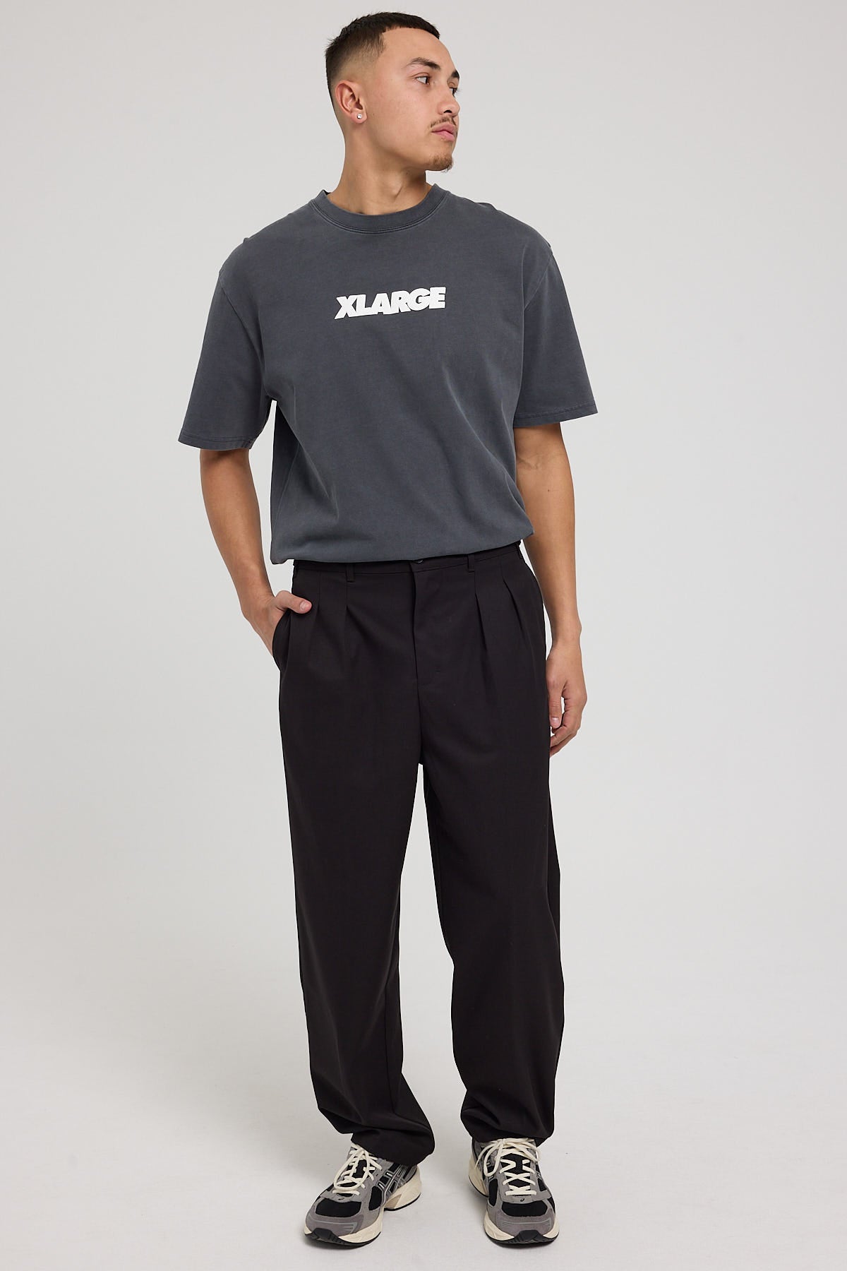 Xlarge Amplify Pleated Trousers Black – Universal Store