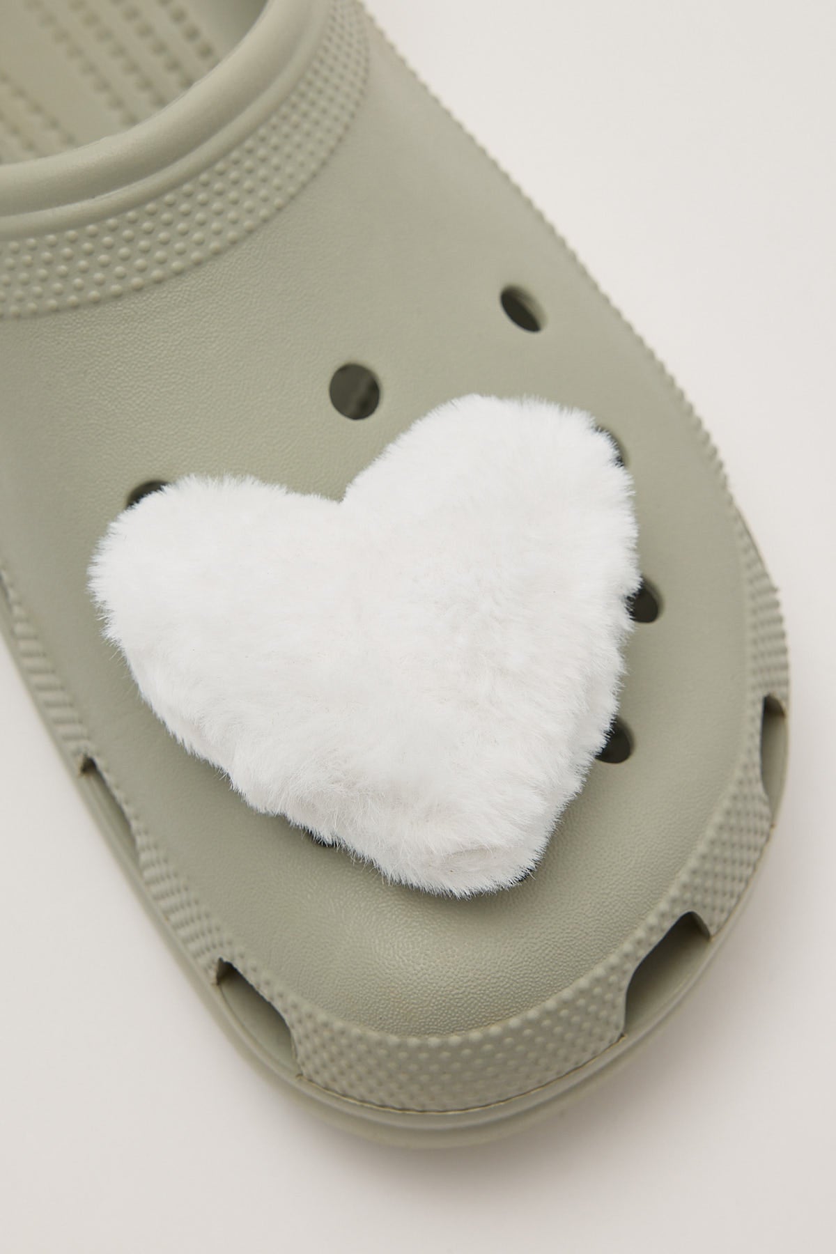 Crocs Fluffy Heart Jibbitz