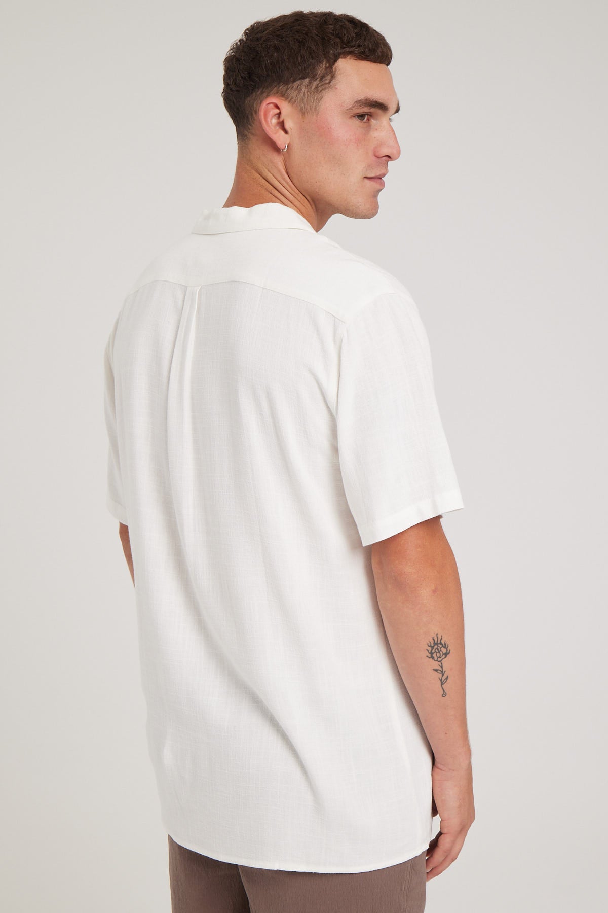 Common Need Truth Resort Shirt White – Universal Store