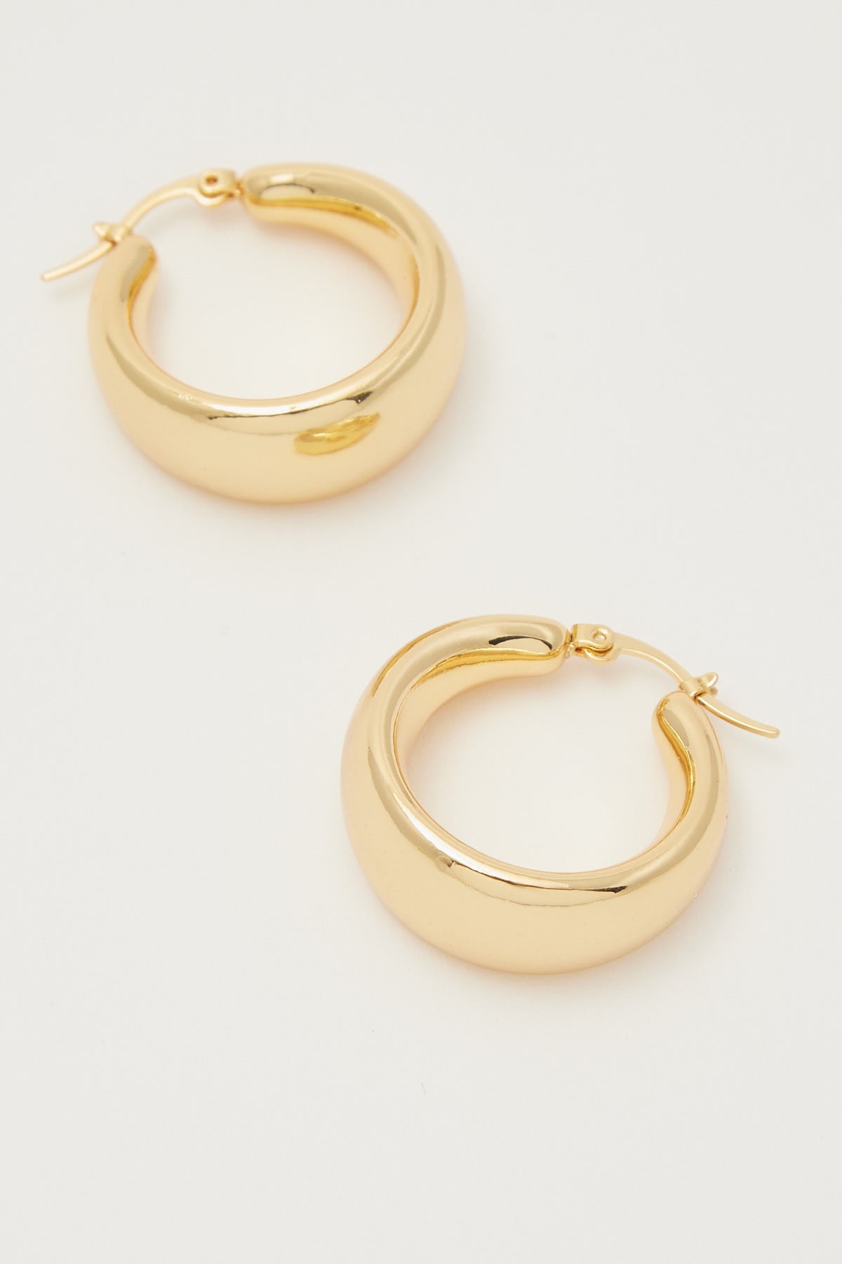 Perfect Stranger Genevieve Thick Hoop Earrings Gold – Universal Store