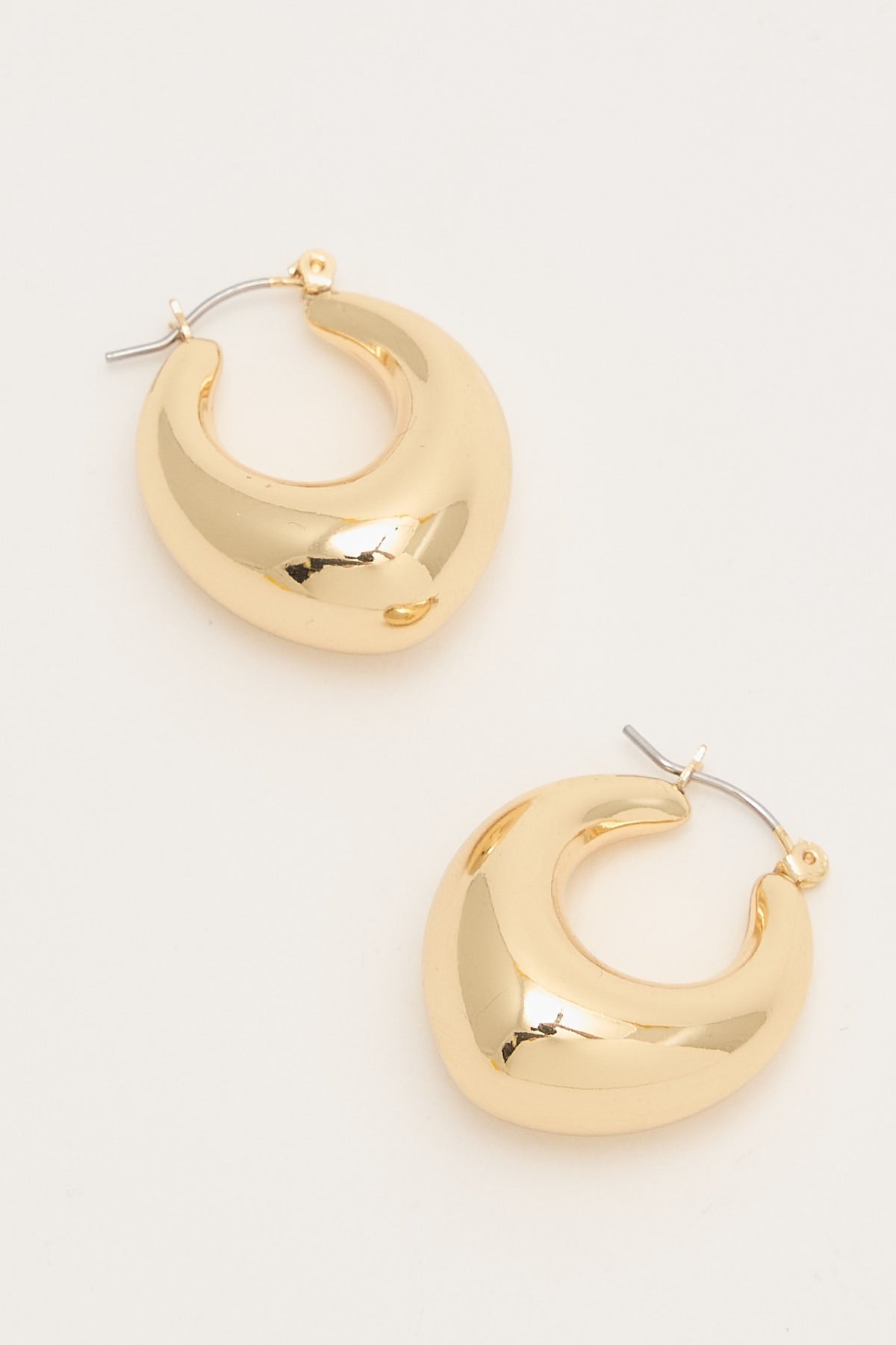 Perfect Stranger Scarlett Hoop Earrings Gold Plated