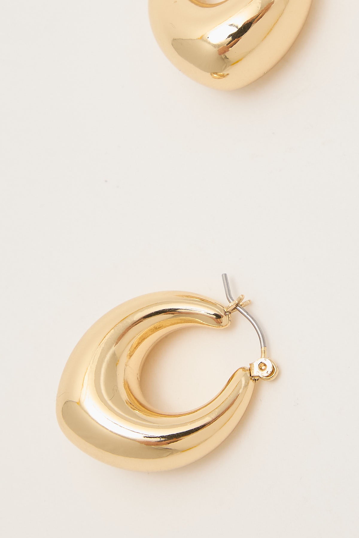 Perfect Stranger Scarlett Hoop Earrings Gold Plated