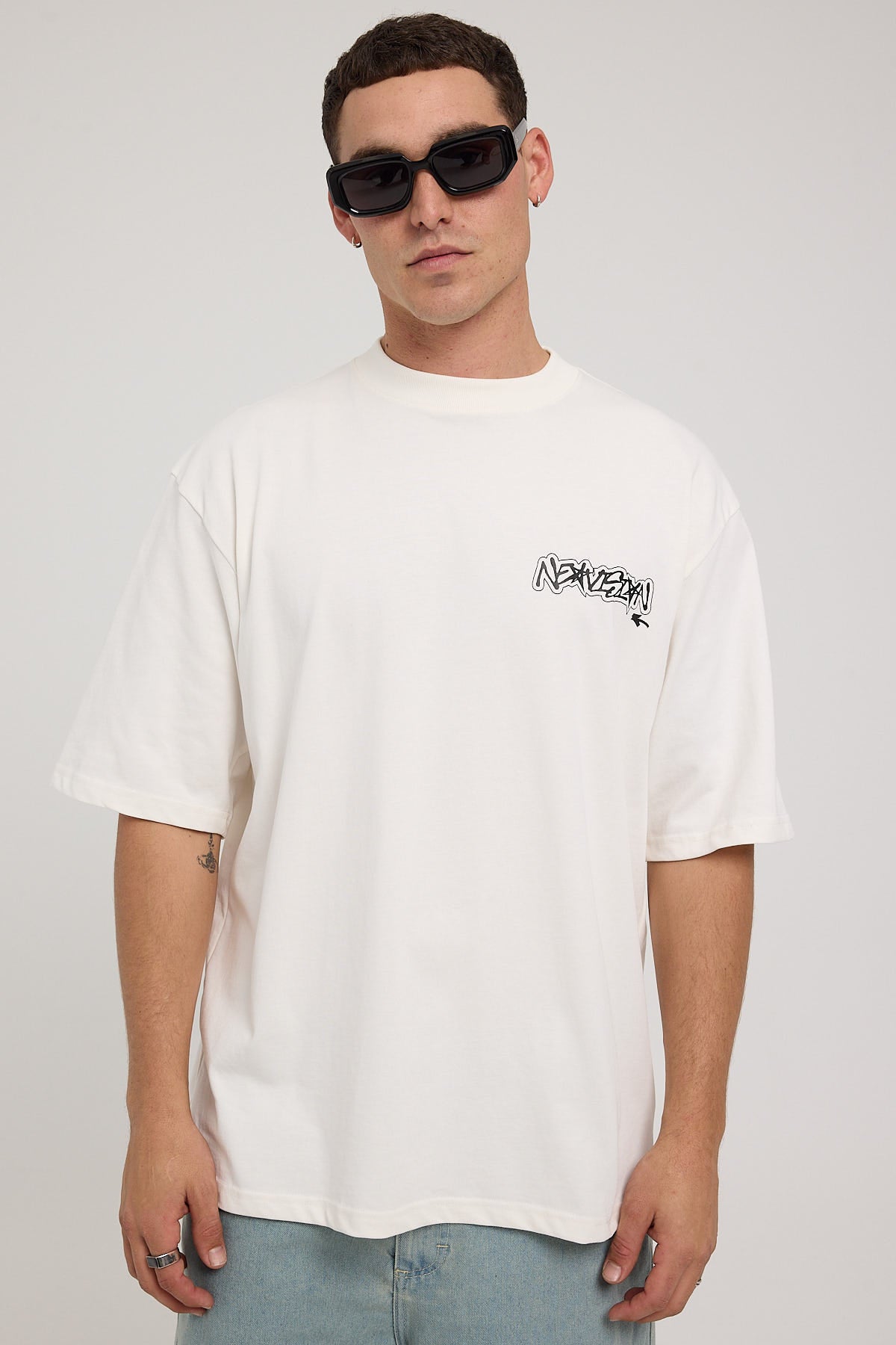 Neovision Reverse Street Super Heavy Tee White – Universal Store