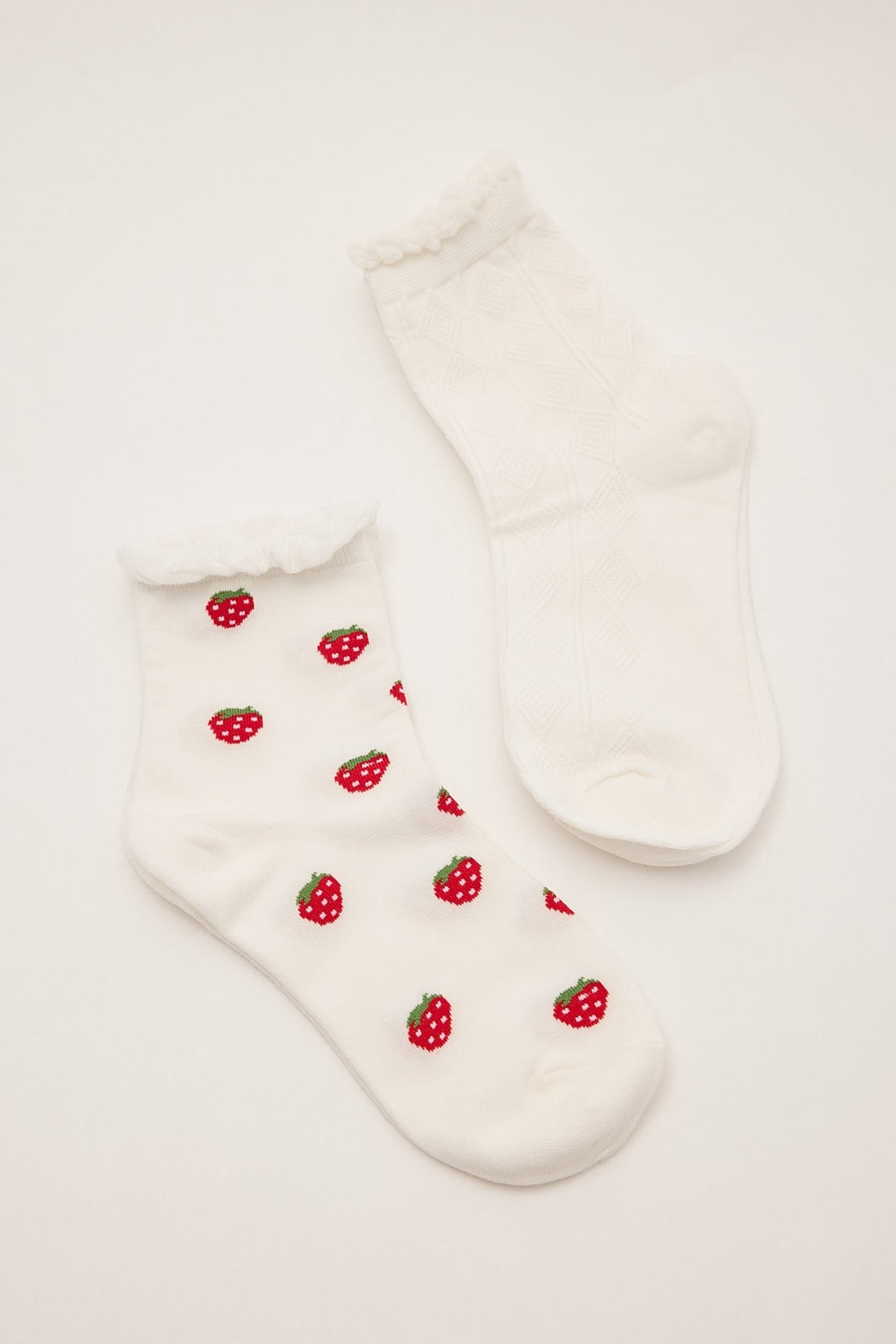 Token Strawberry Kisses 2 Pack Socks White and Red