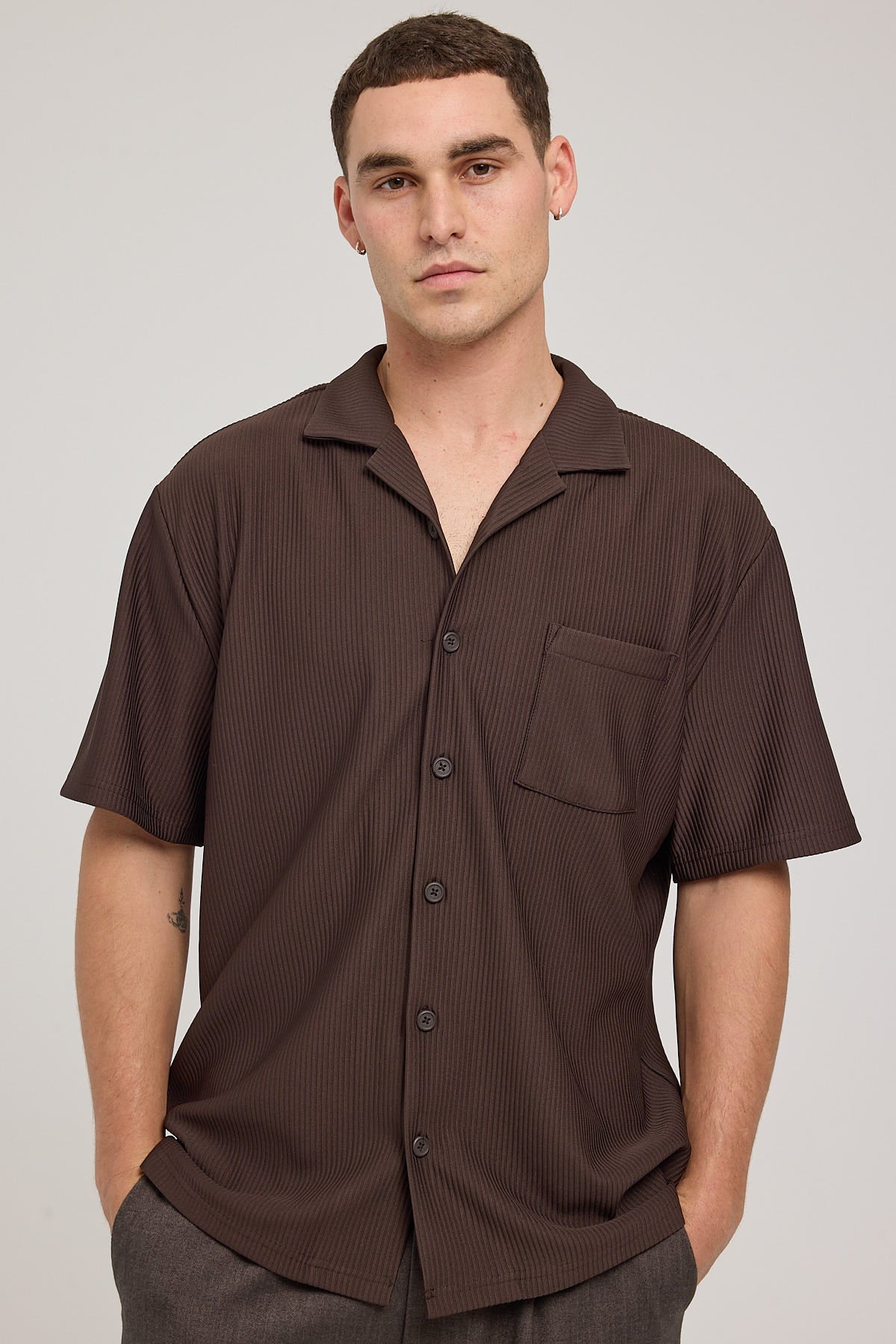 Common Need Austin Pleated Resort Shirt Dark Brown