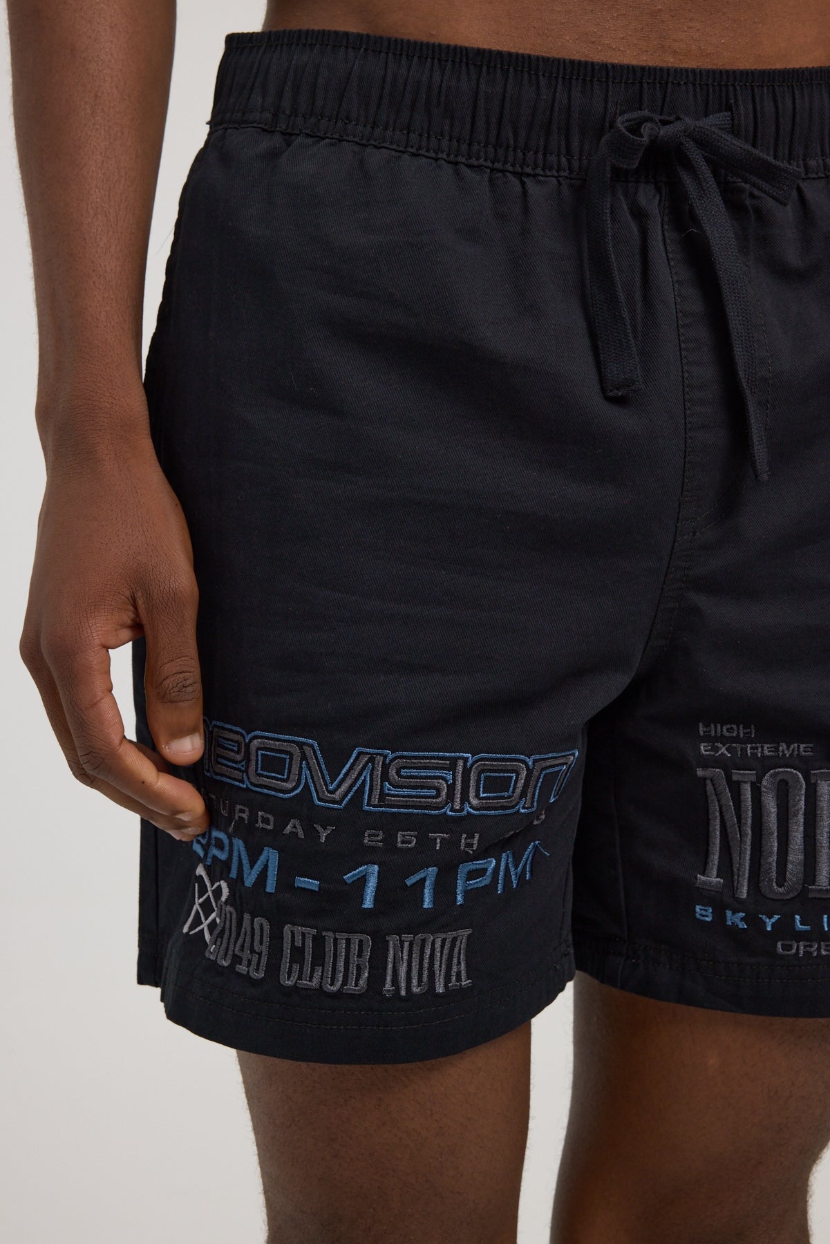 Neovision Frequency Short Black