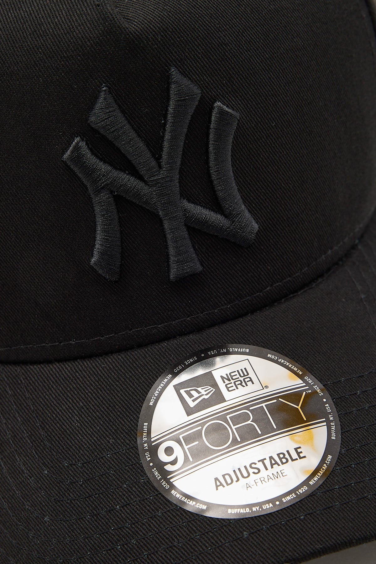 New Era New York Yankees 9Forty A-Frame Cap Black/Black Embroidery