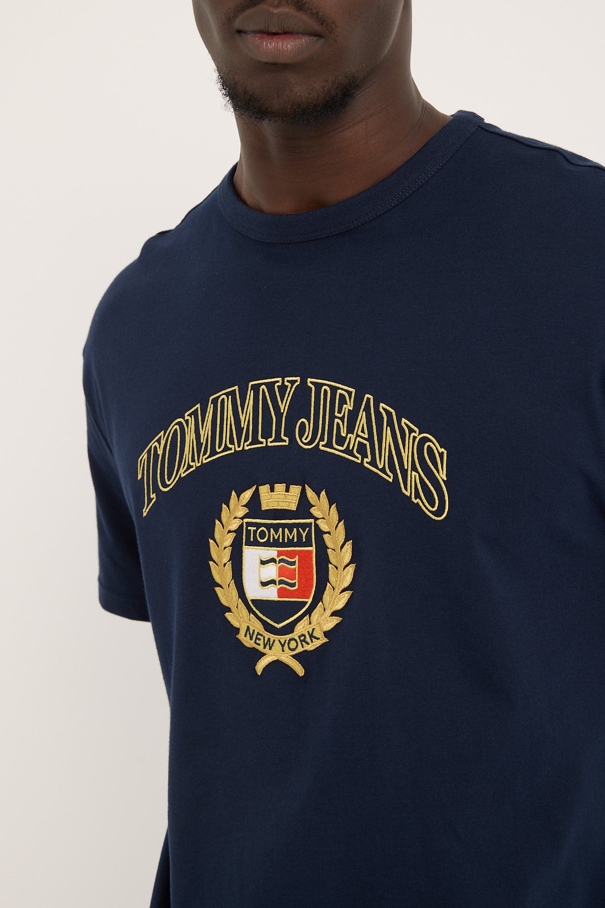 Tommy Jeans TJM Regular TJ Gold Crest Tee Dark Night Navy