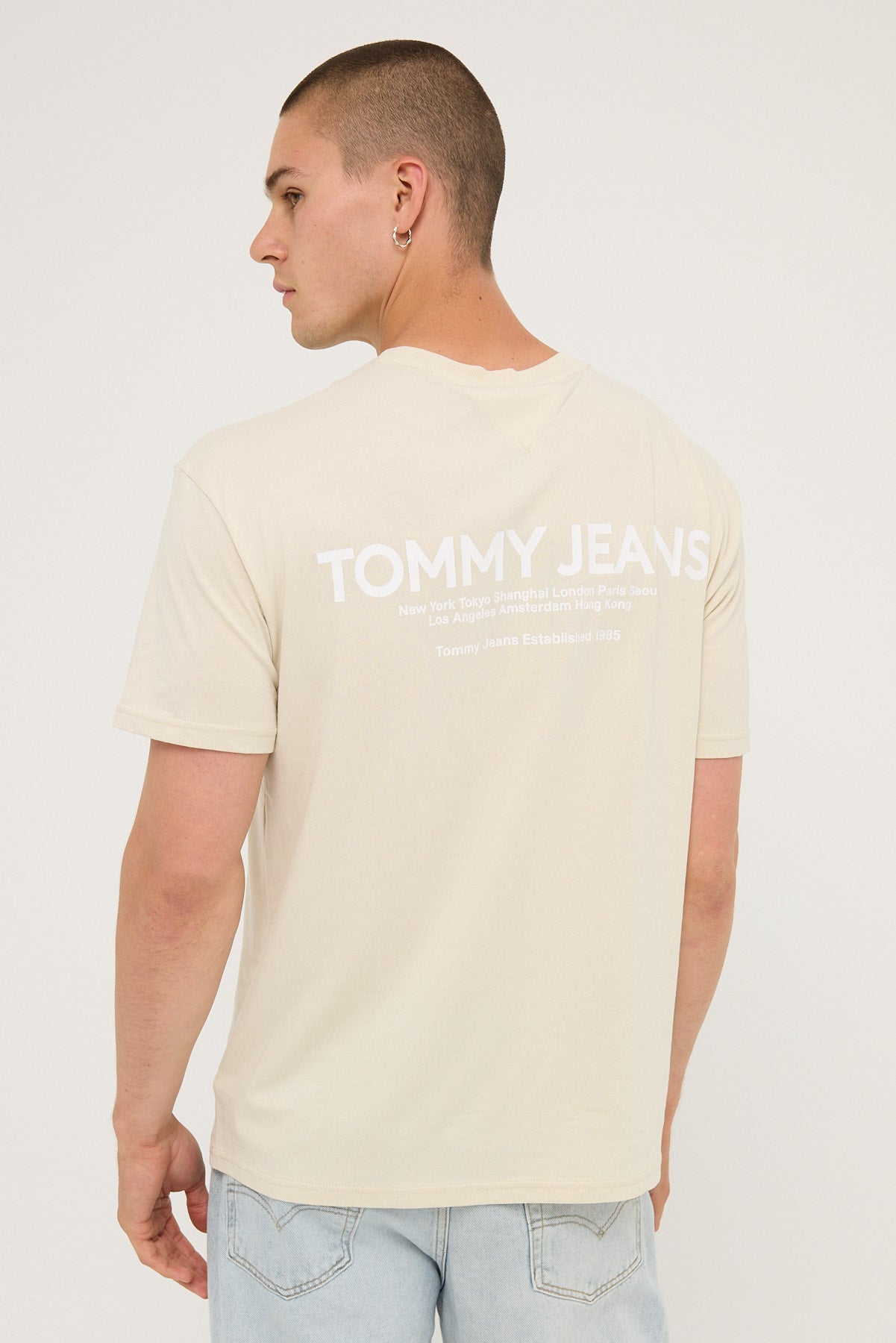 Tommy Jeans TJM Regular Linear Print Tee Newsprint