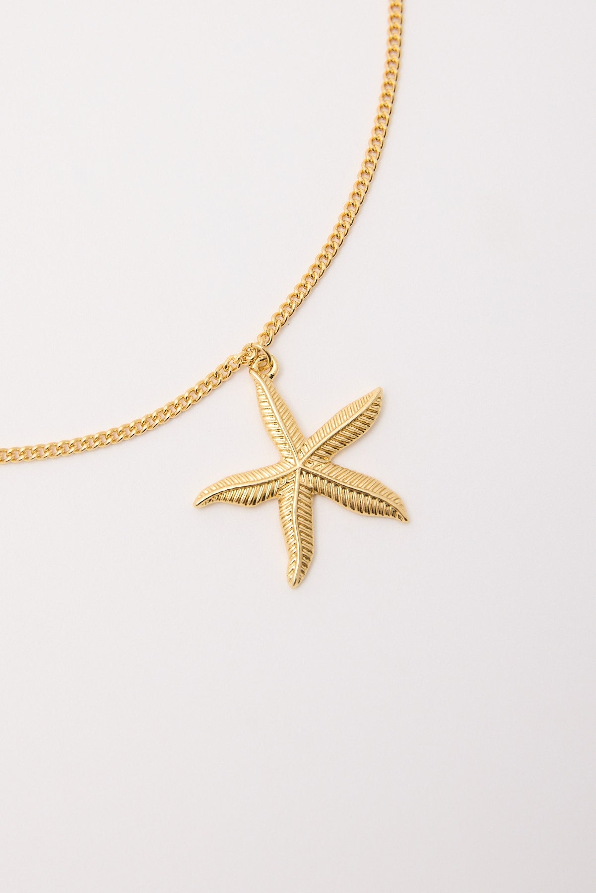 Perfect Stranger Starfish Necklace 18K Gold