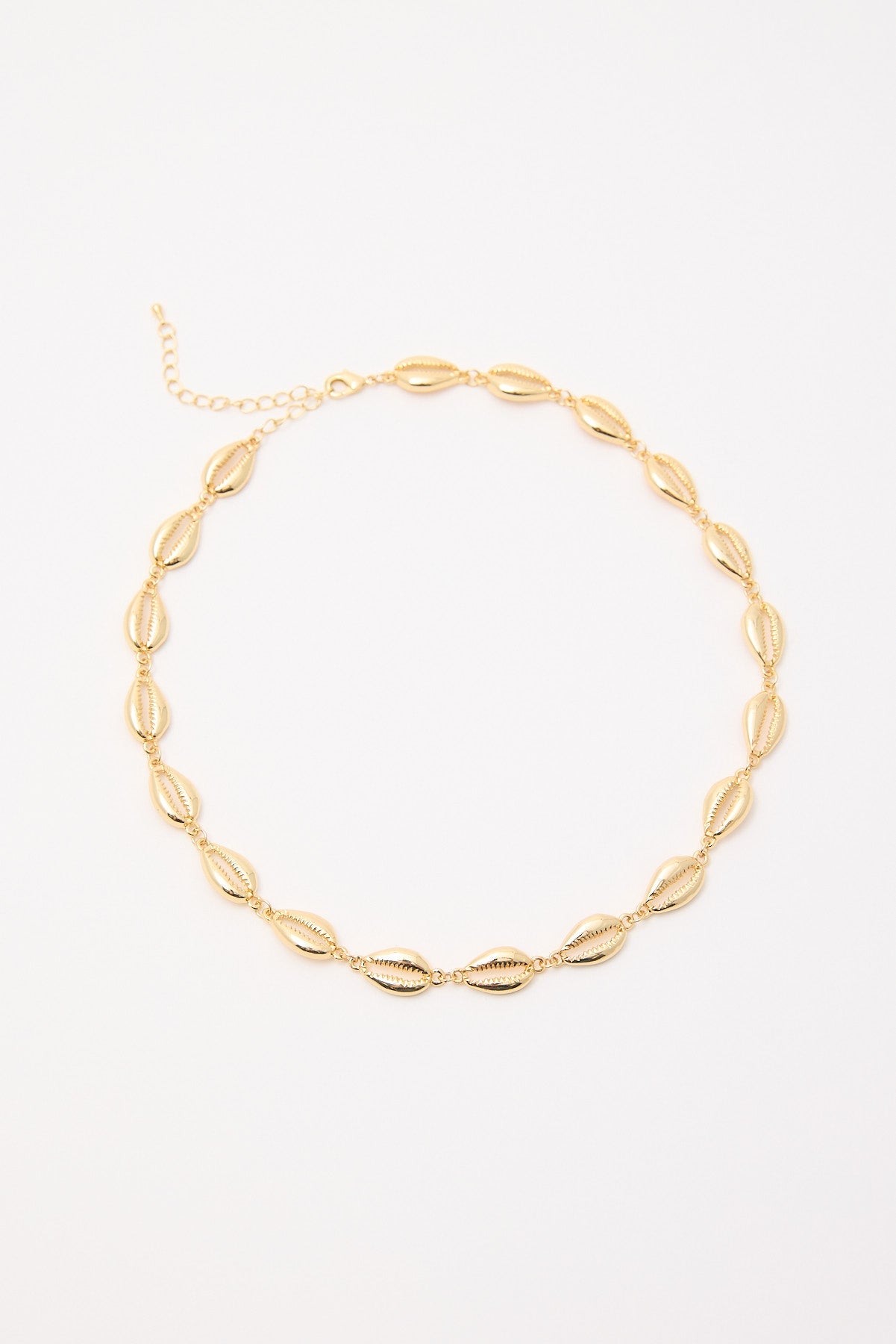 Perfect Stranger Nadine Shell Necklace 18K Gold