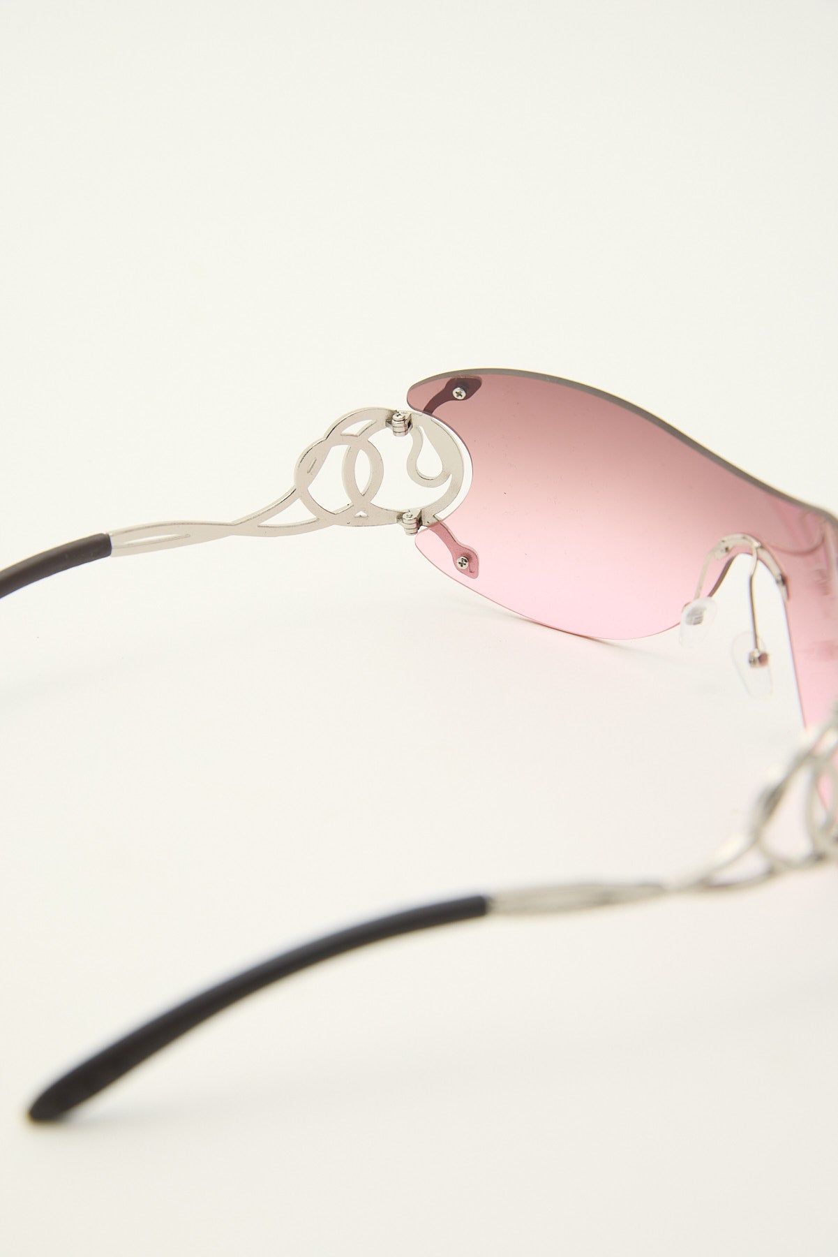 Angels Whisper Hiss Sunglasses Pink