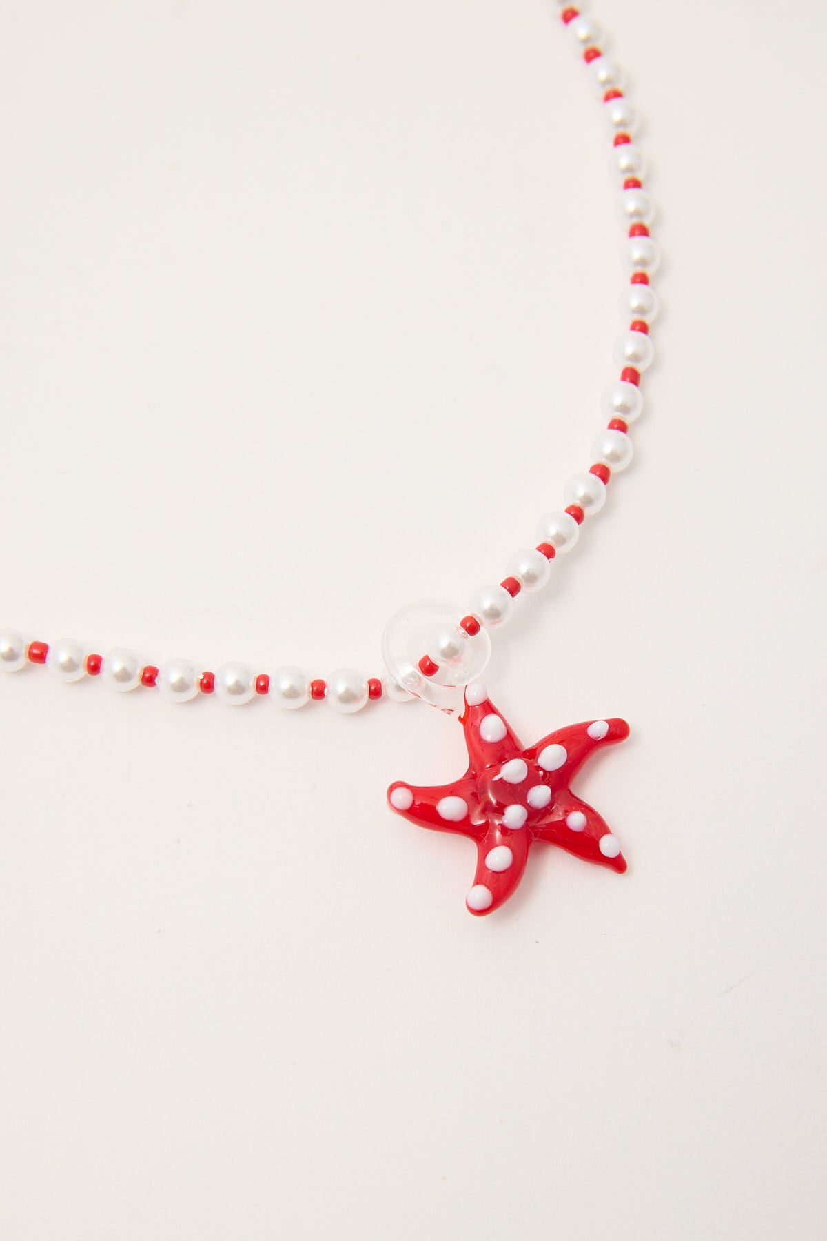 Token Ocean-?Finds Necklace White / Red