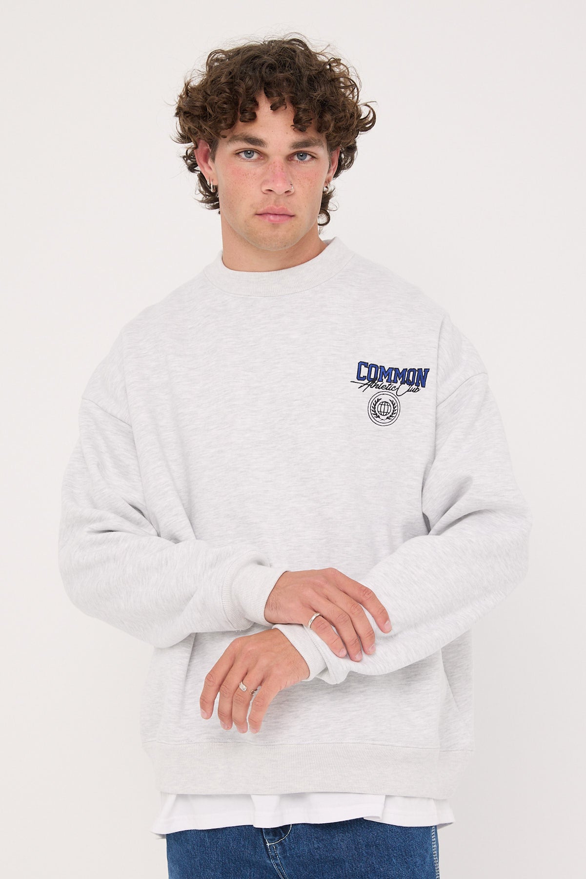 Common Need Dynamic Crew Sweater Snow Marle