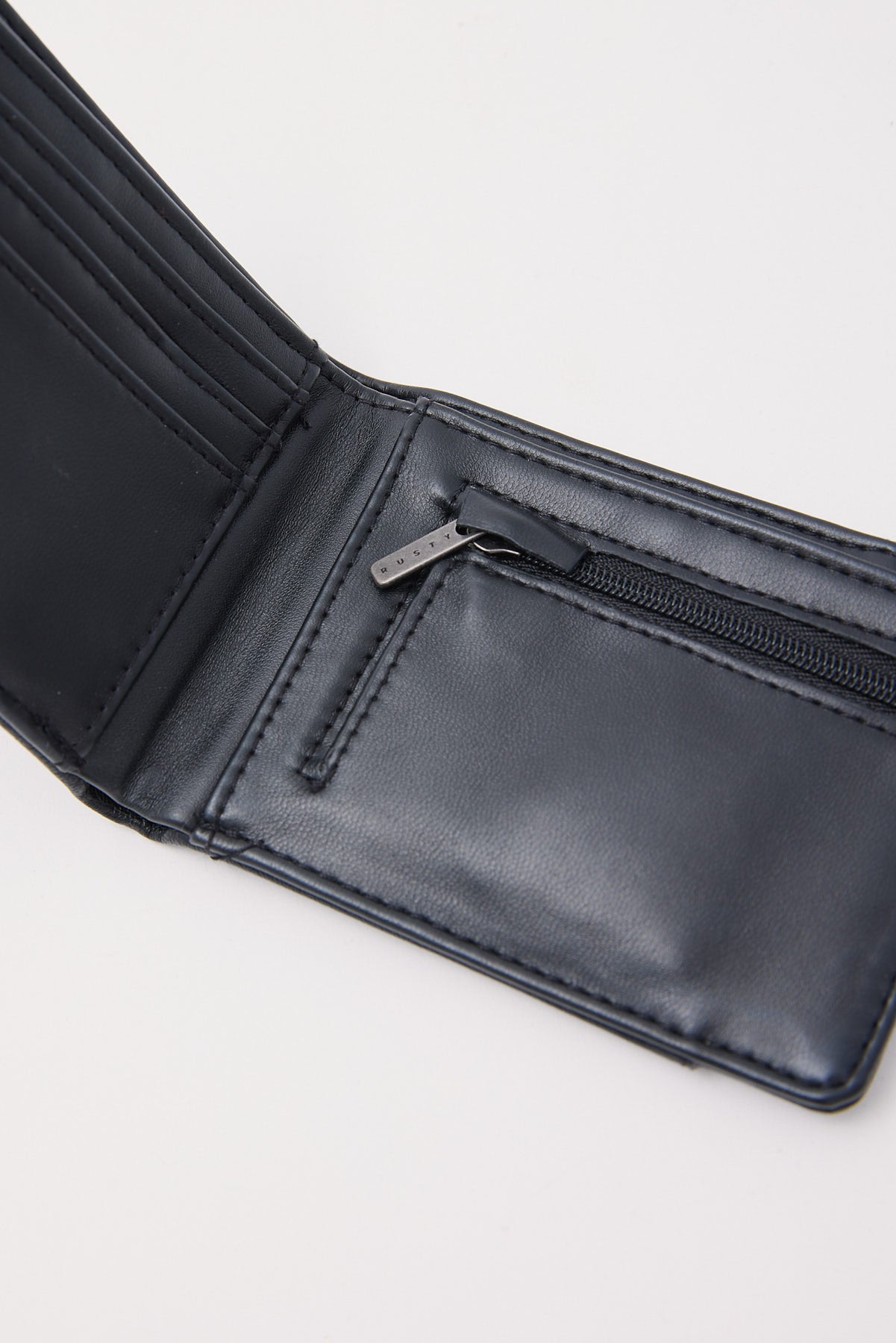 Rusty Stringer Tri-Fold Wallet Black